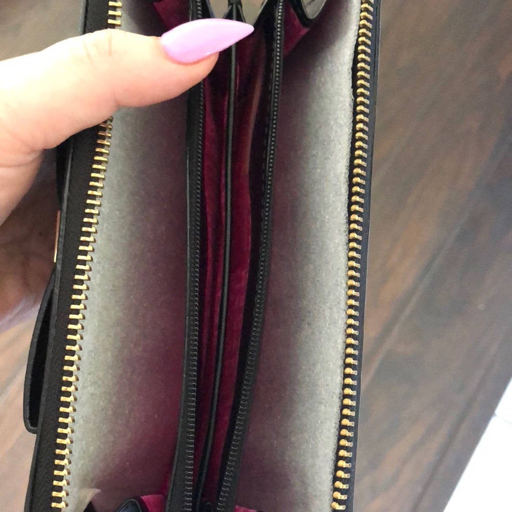 Kate Spade - Picture 2 of 3